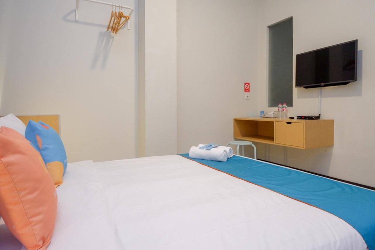Sans Hotel Good Wish Semarang Jomblang Екстериор снимка