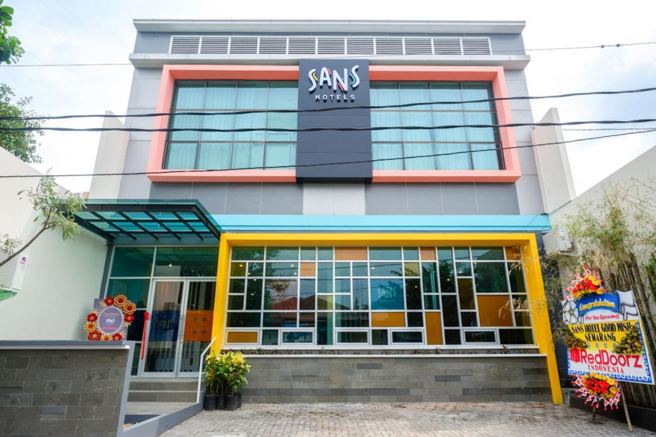 Sans Hotel Good Wish Semarang Jomblang Екстериор снимка