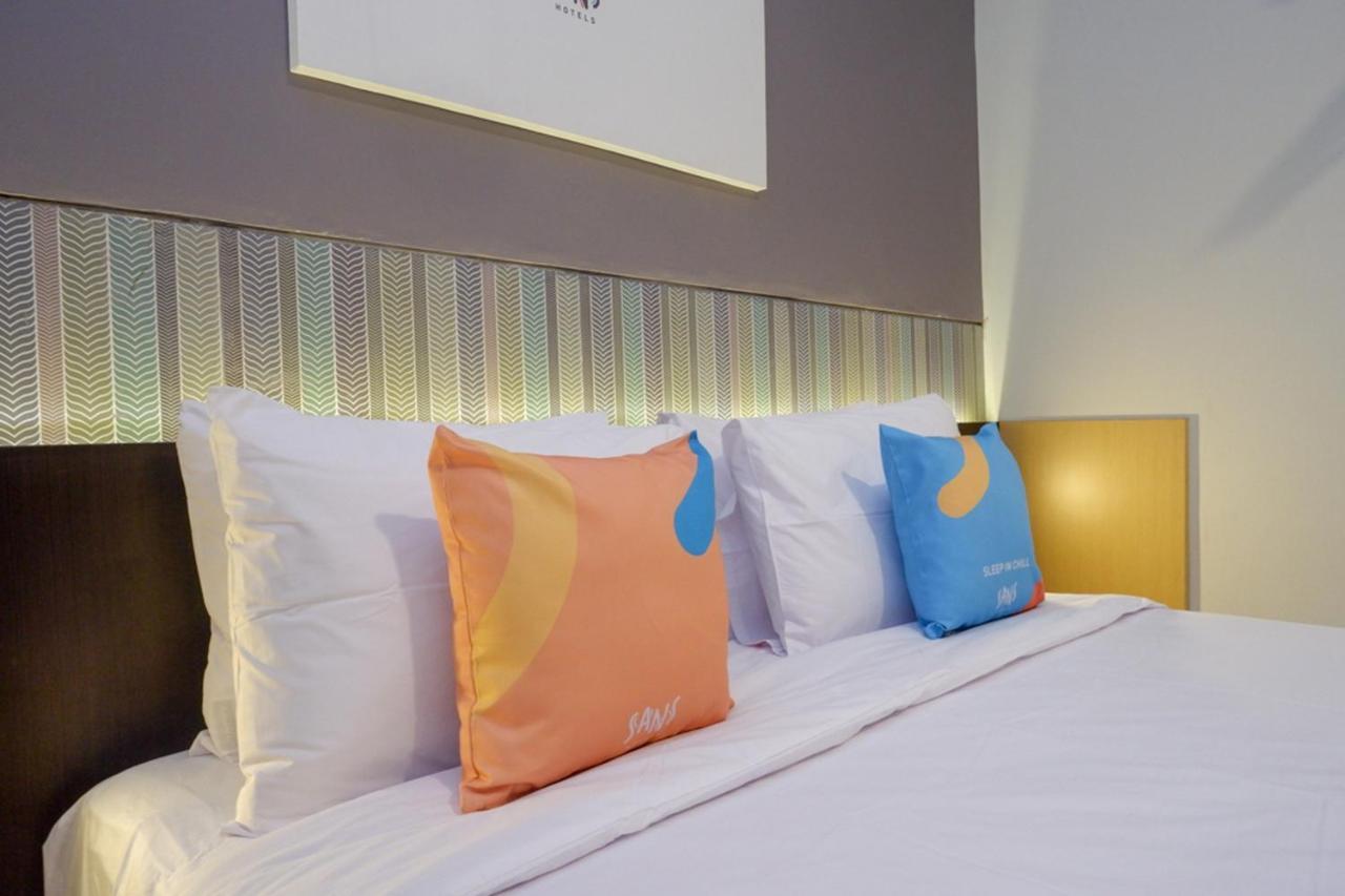 Sans Hotel Good Wish Semarang Jomblang Екстериор снимка