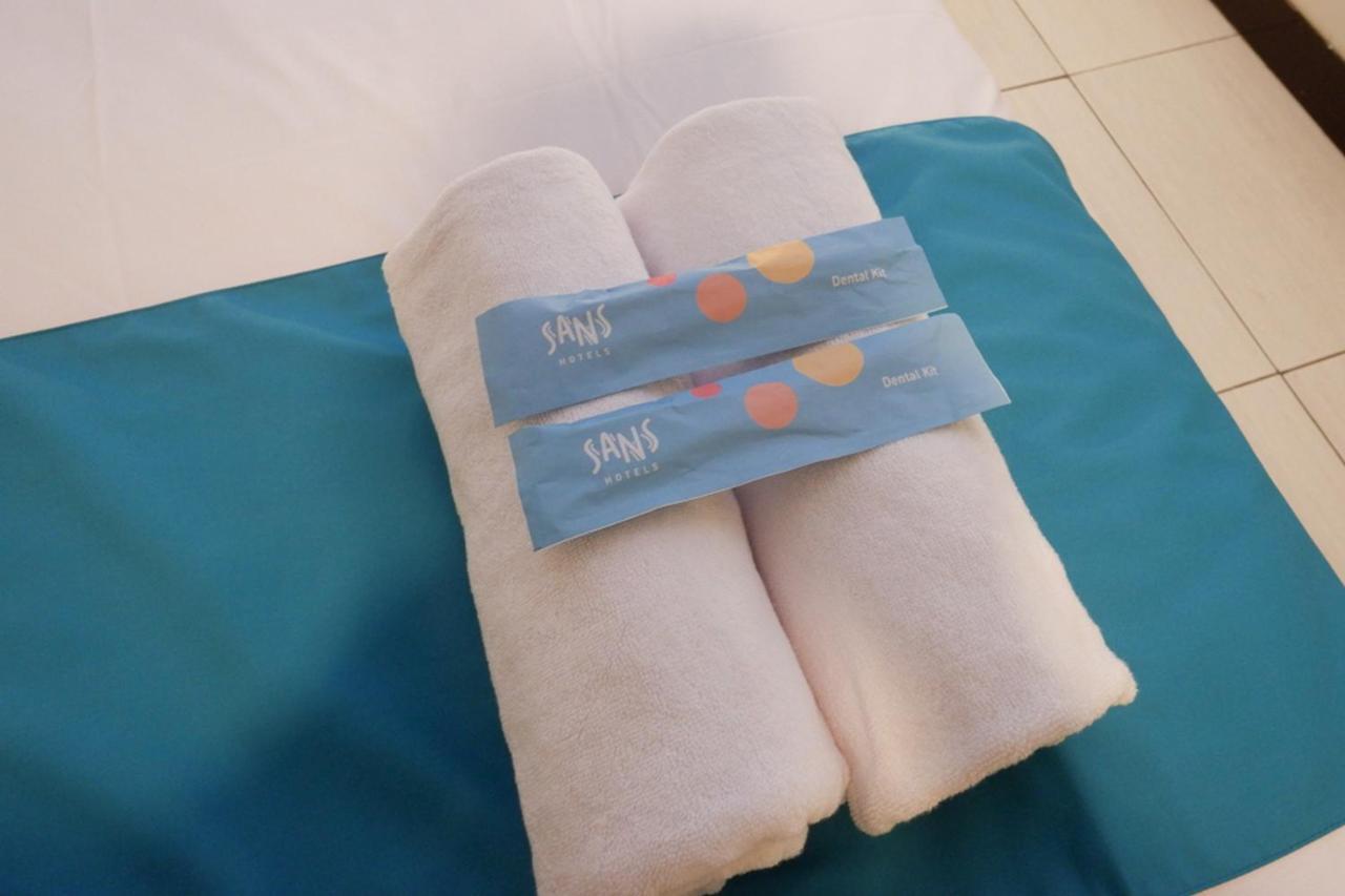 Sans Hotel Good Wish Semarang Jomblang Екстериор снимка